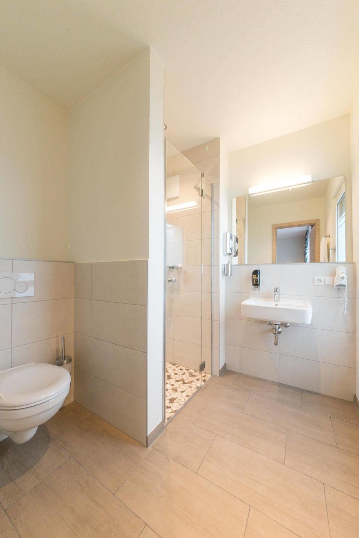 Ammi Hotel Garni Inning am Ammersee Buitenkant foto